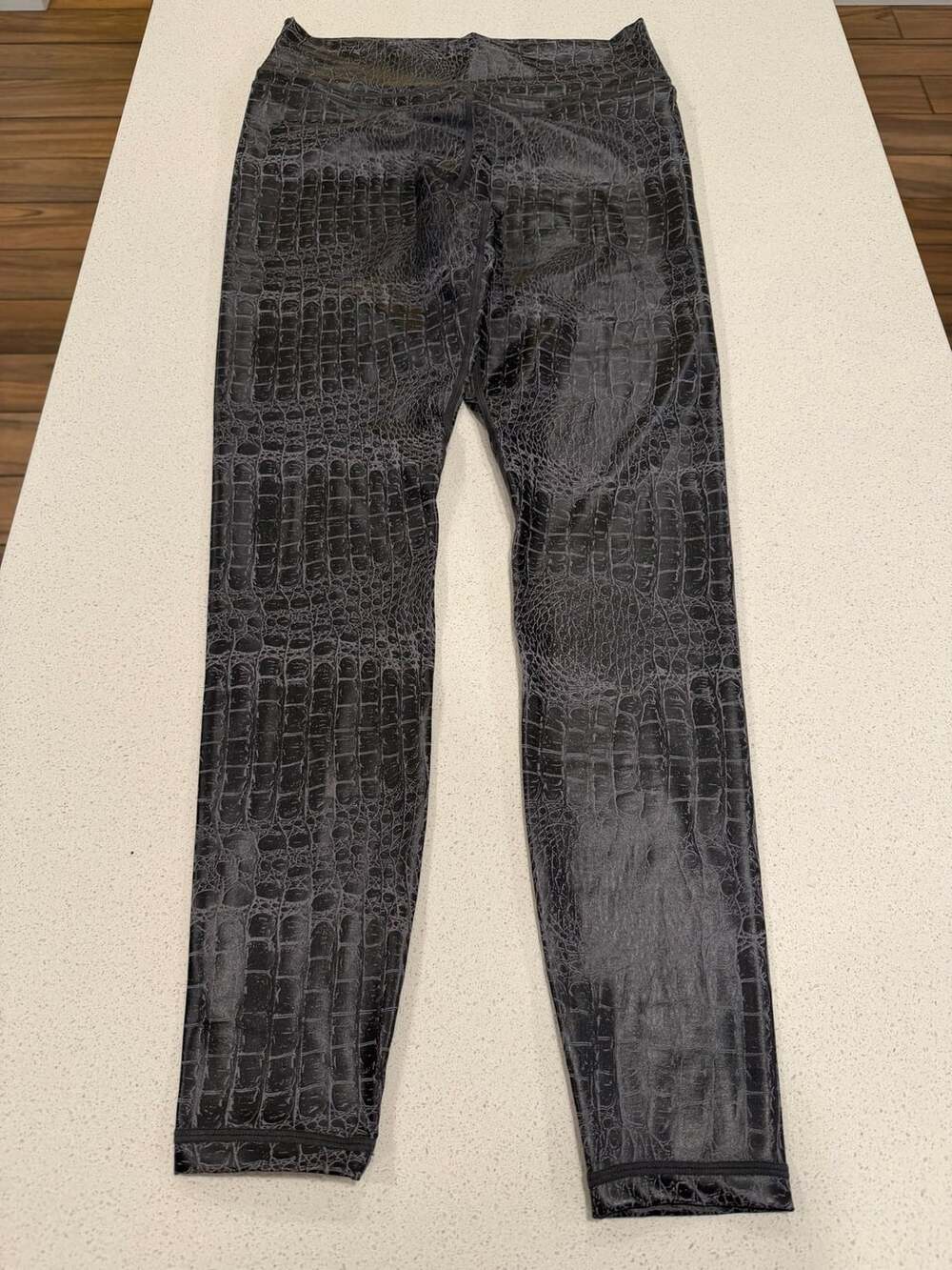Zyia Active Womens Size 12 Black Crocodile Snakeskin Print Leggings High Rise